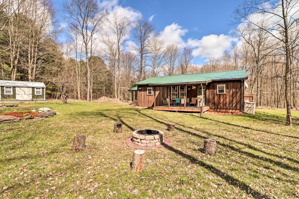 Forksville Mountain Lodge Retreat with Porch!
